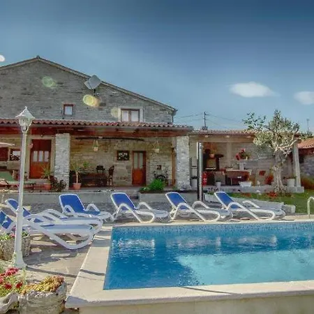 Вилла Vila Vesna